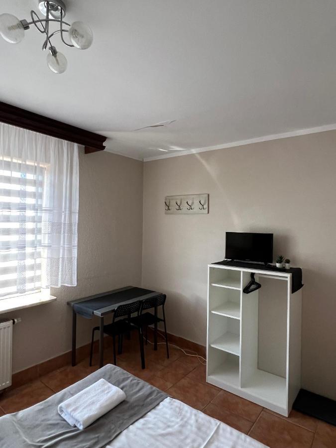 Kwatery Prywatne Jasmin Gniezno Extérieur photo